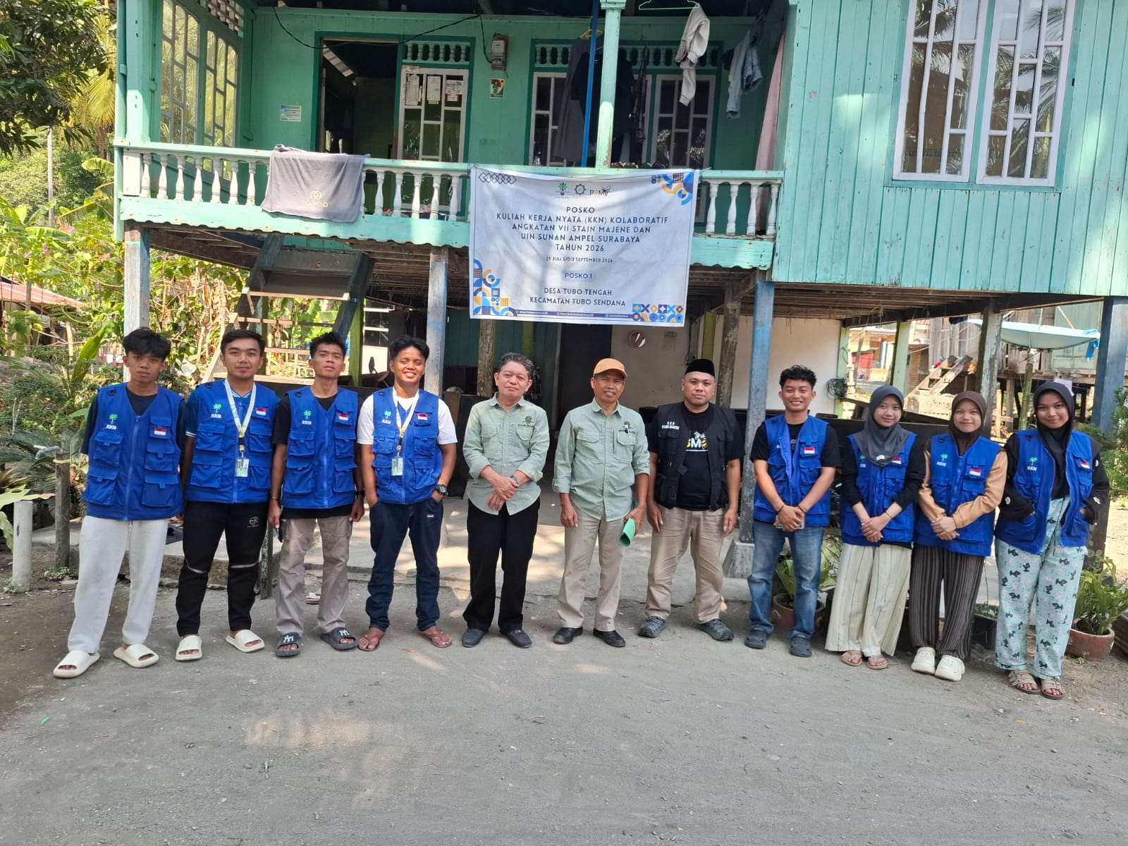 Kepala P3M Dan Ketua Jurusan UAD Melakukan Monev Mahasiswa KKN Kolaboratif STAIN Majene-UIN Sunan Ampel Di Kec. Tubo Sendana