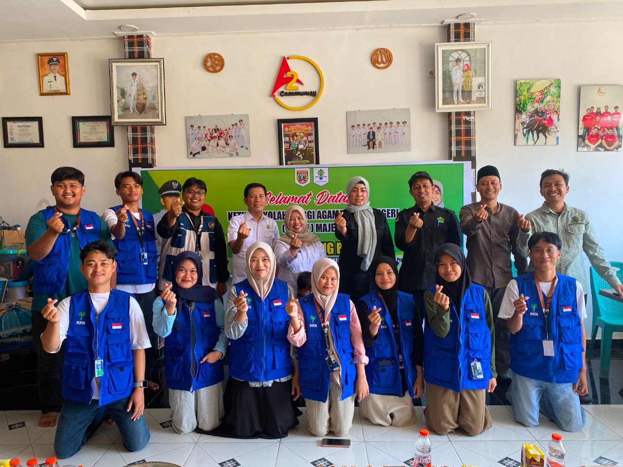 Ketua STAIN Majene Dan Ketua Panitia KKN Kolaboratif STAIN Majene-UIN Sunan Ampel Melakukan Monev 1 Di Kec. Mapilli